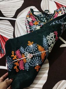 Beautiful Pakistani Suit With Freebie