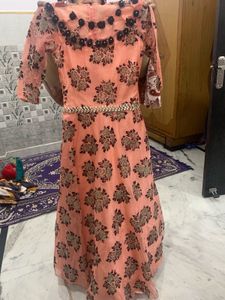 Beautiful Gown With Clutch Free