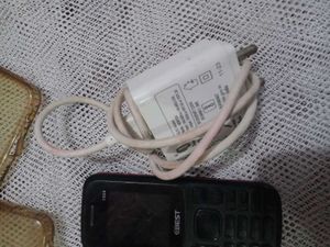 Vintage Phones &amp; Cases Bundle