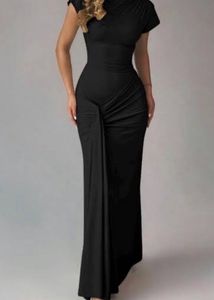 Elegant Black Maxi Dress