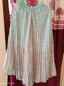 New Skirt Top