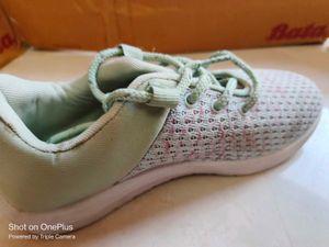 bata brand shoe uk 4