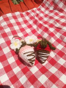 Crocheted Cute Choco-dipped Strawberry Keychain ?