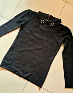 Embellished Collar Ribbed Knit Top