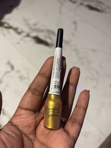 Golden Eyeliner