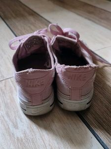 Nike Court Legacy Uk4.5