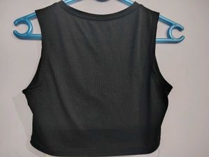 Graphic Print Crop Top