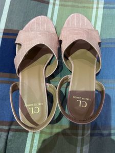 Carlton London Heels - unused pair - size 37