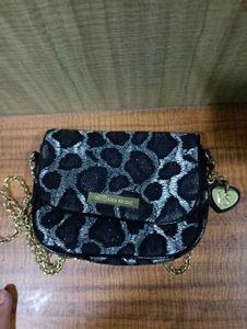Victoria&#39;s secret Chic Animal Print Crossbody Bag