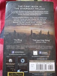 Divergent by Veronica Roth