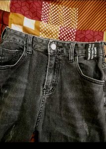 Distressed Wide Leg Jeans