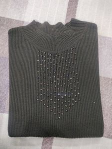 Red Boat Neck  And Dark Brown Sweater