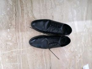 Red Tape Formal Shoe