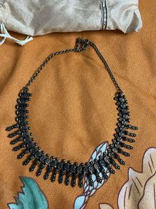 Fashionable Choker
