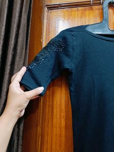 🇳🇿💫🔥 Beautiful Black Butterfly Tee Boat Neck