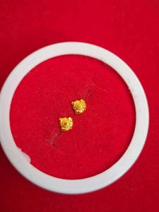 Beautiful New Desiner Studs 👌