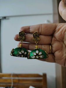 Green Thread Bangles With Earrings