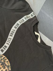 New H&amp;M Sweatshirt With Bag Design