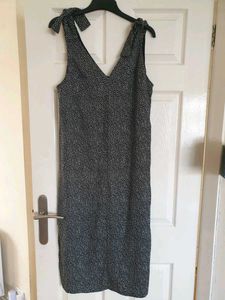 H&amp;M Women&#39;s Midi/Maxi Black &amp; White Dress, Size 10