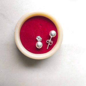925 Pure Silver 7mm Big Size Ball Earings 1 Pair.