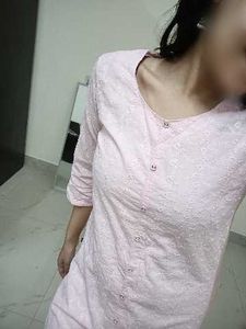 Avaasa Elegant Pink Chikankari Kurta