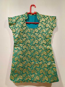 Green Leaf Printed Short Kurti For Girl