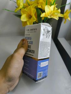 New ❤️‍🔥 Dr. Sheth&#39;s Kesar Kojic Moisturizer