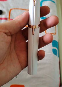 Face Trimer For Eye Brows And Upper Lip