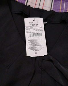 Chic Black Sleeveless Top