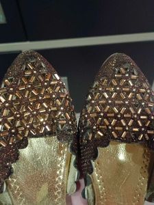 Comfy Women Belly Perfect for Party Wear