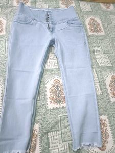 High Waisted Jeans