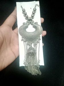 Silver Tone Fashion Necklace
