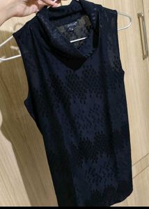 Combo Of Knitted Shrug &amp; Sleeveless Top