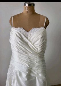 Sell 🎉🎊Elegant Plus Size Wedding Gown