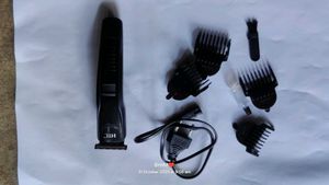 HTC Hair Cuting Machin