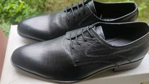Size 7 Classic Leather Shoes