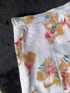 Floral Print Skirt With Side Pockets