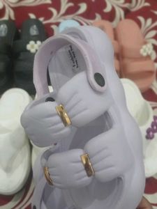 Cute Flower Detail Sandals