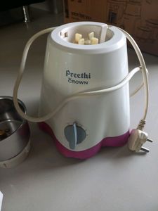 Preethi CROWN mixer Grinder 500W