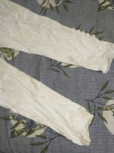 White Lucknowi Kurtis And Pant Set With Inner