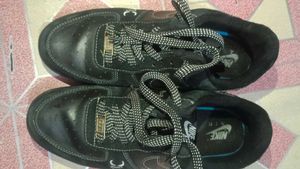 Nike Venom Edition Sneakers