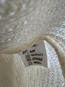 Cream V-Neck Long Sleeve Pullover