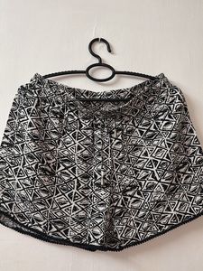 Patterned Black & White Shorts