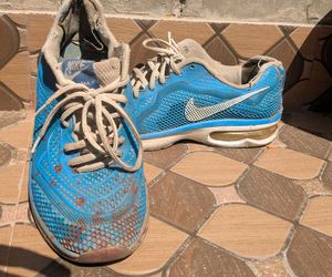 Nike Blue Shoes – Size 10 (Used)