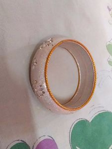 A Brilliant Bangle With Earrings😍😍