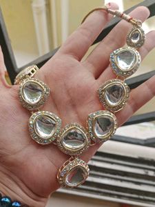 Kundan Neckpiece With Mangtikka