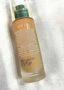 MyGlamm Super Serum Foundation