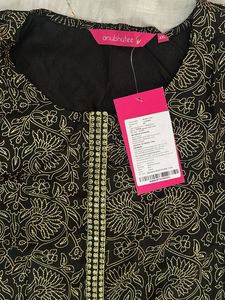 Elegant Embroidered Kurta