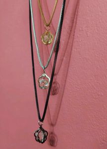 Layered Pendant Necklace Set