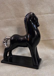 Home Center Black Horse Showpiece